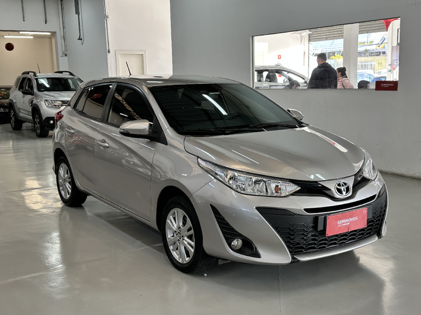 toyota yaris hatch xl plus tech 1.3 16v cvt flex 2018/19