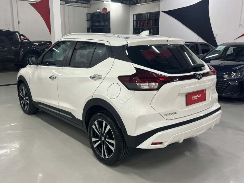 nissan kicks 1.6 16v flexstart exclusive xtronic flex 4p automatico 2022