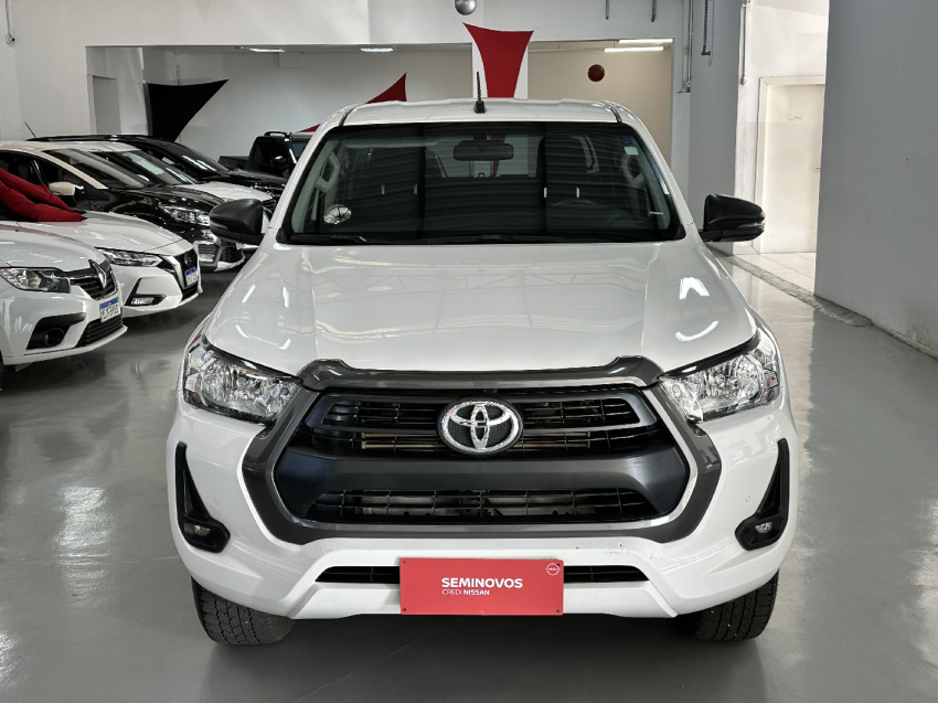 toyota hilux 2.8 d-4d turbo diesel cd sr 4x4 automatico 4p 2024