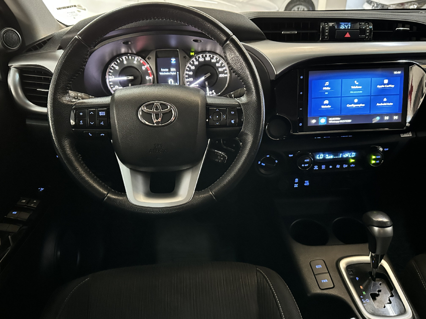 toyota hilux 2.8 d-4d turbo diesel cd sr 4x4 automatico 4p 2024