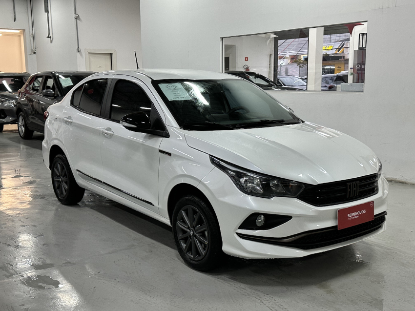 fiat cronos 1.3 flex drive s-design automatico 4p 2025