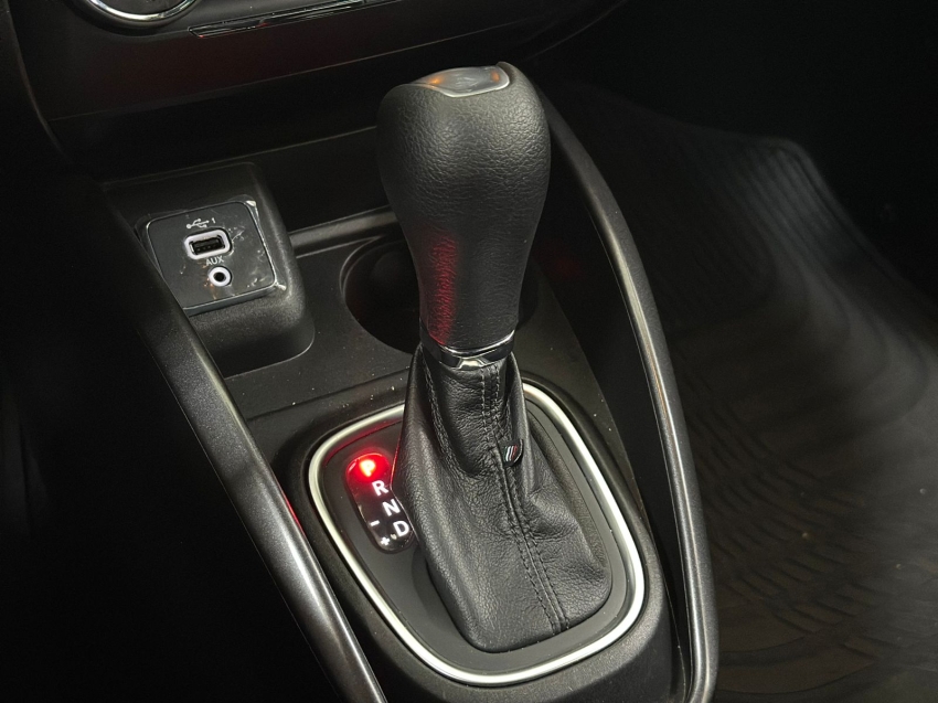 fiat cronos 1.3 flex drive s-design automatico 4p 2025