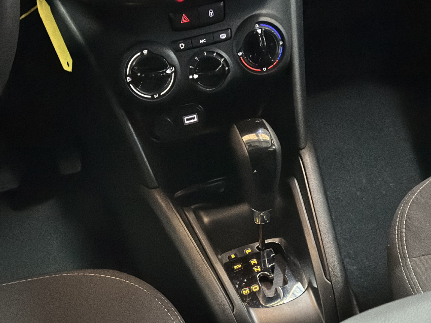 peugeot 2008 flex automatico 2023/24