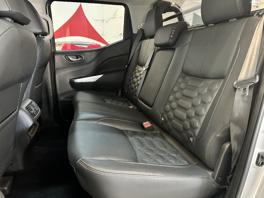 nissan frontier 2.3 16v turbo diesel xe cd 4x4 automatico 4p 20246 nissan frontier 2.3 16v turbo diesel xe cd 4x4 automatico 4p 20246