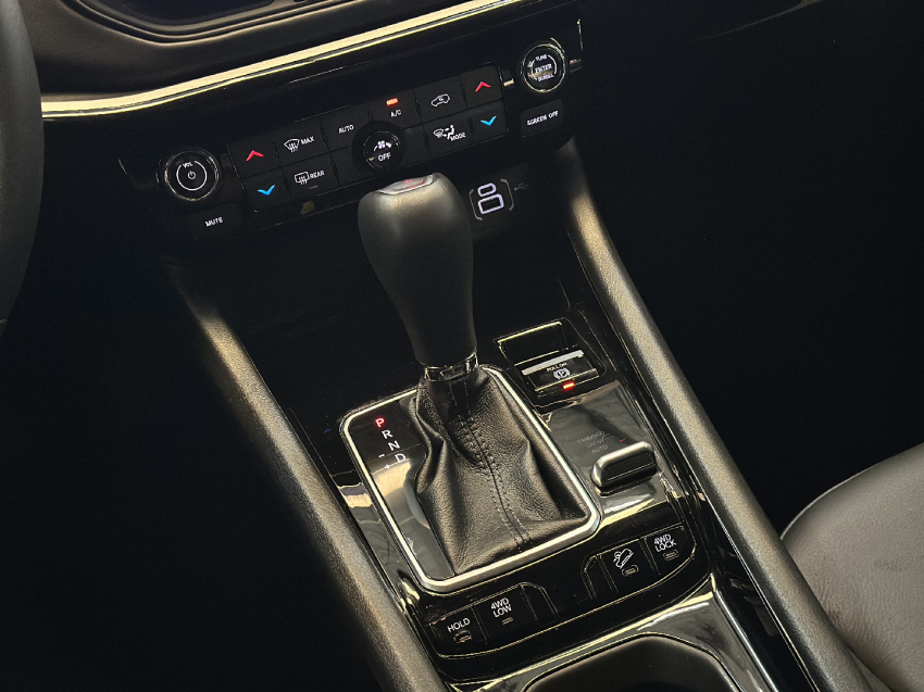 jeep compass  blackhawk 4x4 2.0 hurricane atgasolina automatico 2024/2510