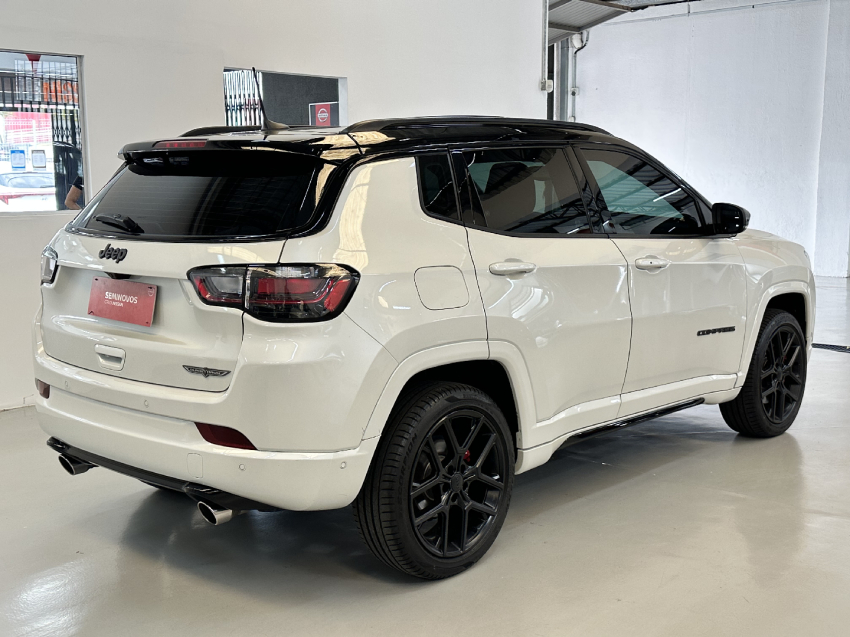 jeep compass  blackhawk 4x4 2.0 hurricane atgasolina automatico 2024/255