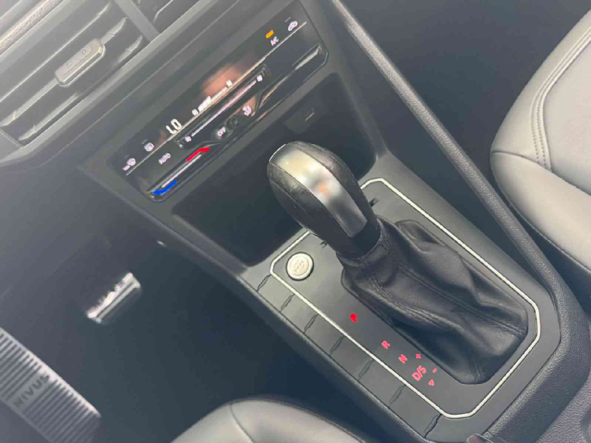 volkswagen nivus  highline 200 1.0 12v tsi at6 flex automatico 2022/229