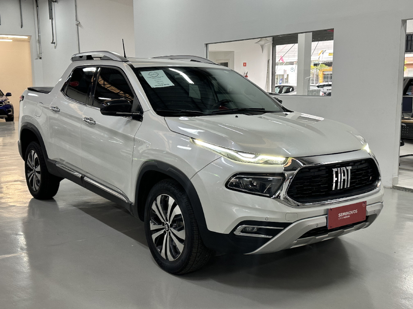 fiat toro 2.2 turbo diesel volcano 4wd at9 2.0 4p automatico 2025