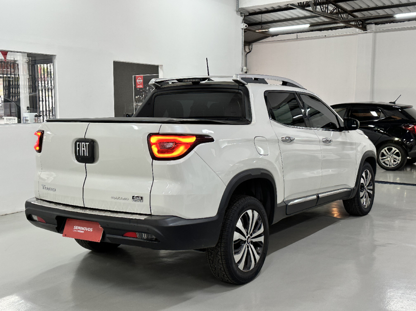 fiat toro 2.2 turbo diesel volcano 4wd at9 2.0 4p automatico 20255