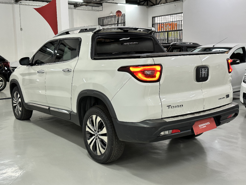 fiat toro 2.2 turbo diesel volcano 4wd at9 2.0 4p automatico 20253