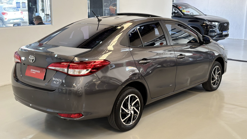toyota yaris 1.5 16v flex sedan xls connect multidrive 4p automatico 20235