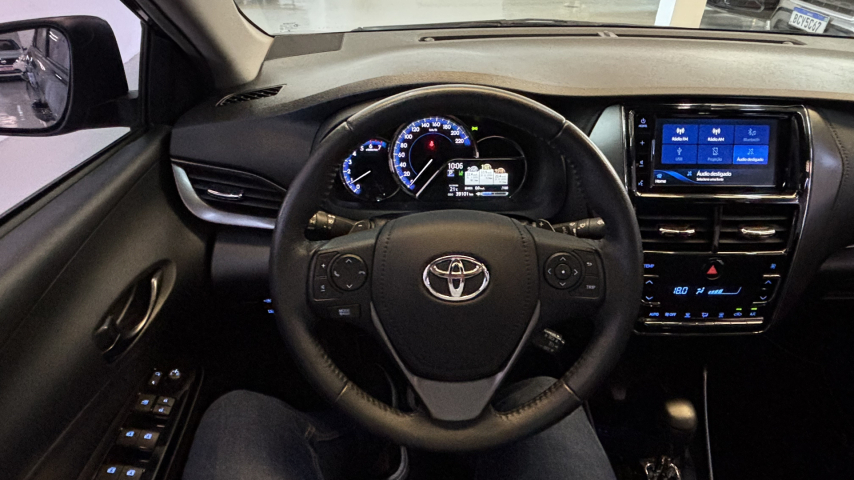 toyota yaris 1.5 16v flex sedan xls connect multidrive 4p automatico 202317