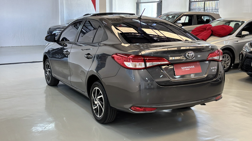 toyota yaris 1.5 16v flex sedan xls connect multidrive 4p automatico 20233