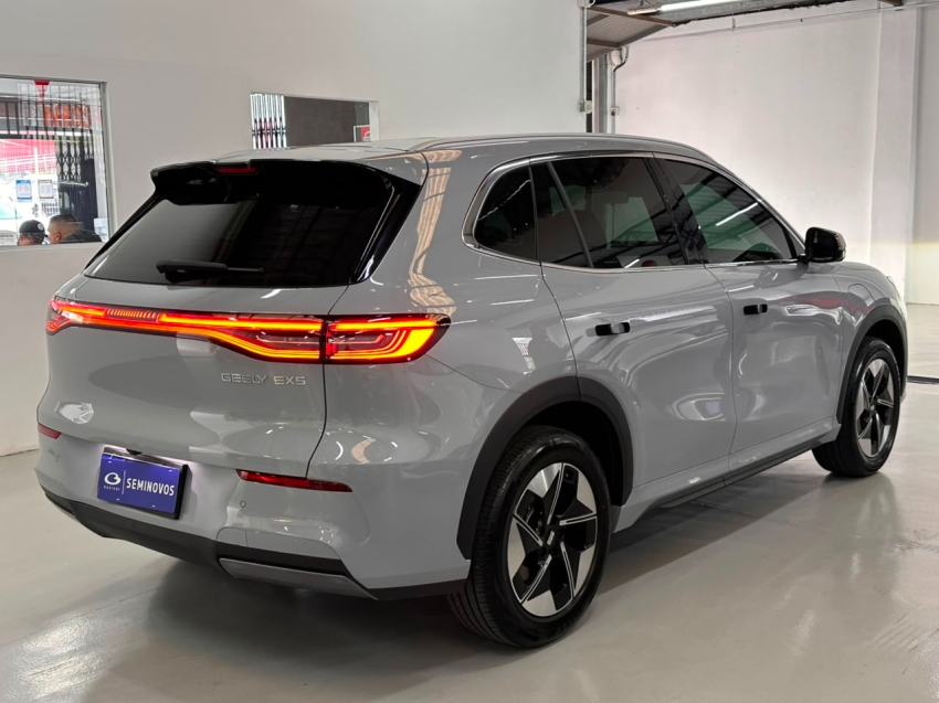 geely ex5 em-i 1.5 phev pro e-dht eletrico 4p automatico 20265