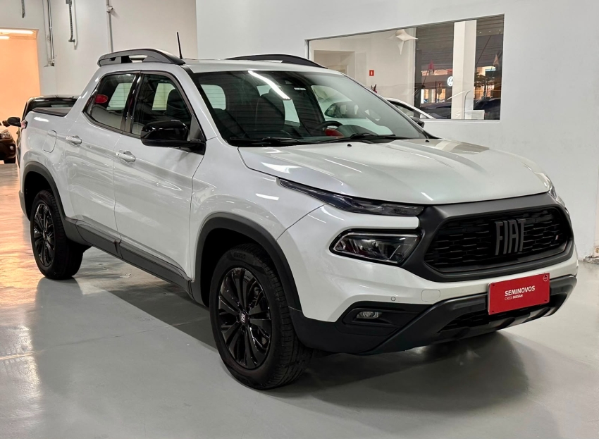 fiat toro 1.3 turbo 270 flex volcano at6 4p automatico 2023