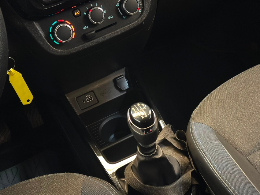 renault kwid 1.0 12v sce flex intense manual 4p 202410