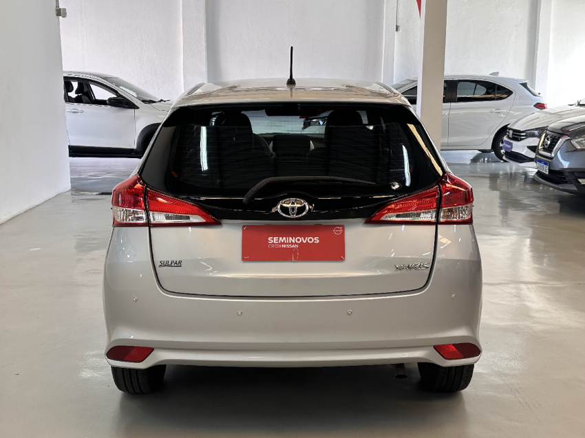 toyota yaris 1.3 16v flex xl live multidrive 4p automatico 20204