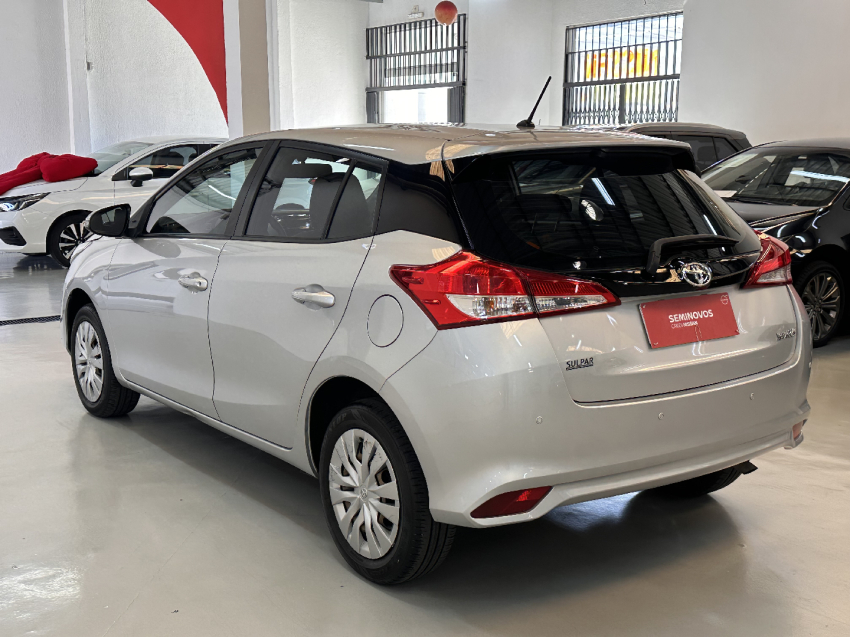 toyota yaris 1.3 16v flex xl live multidrive 4p automatico 20203