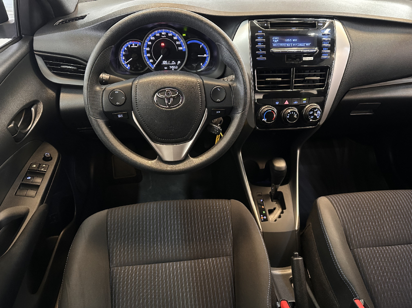 toyota yaris 1.3 16v flex xl live multidrive 4p automatico 202010