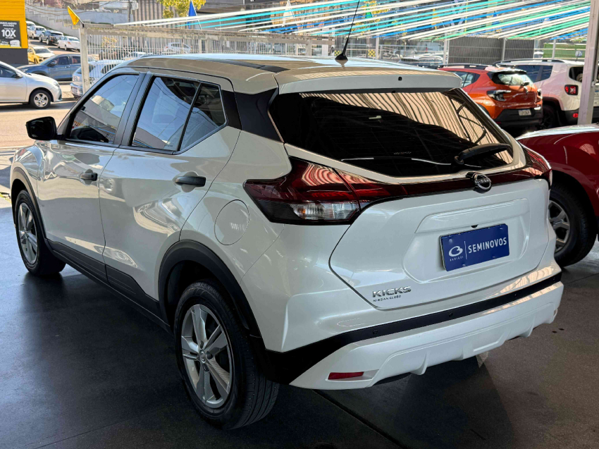 nissan kicks active 1.6 16v cvt flex automatico3