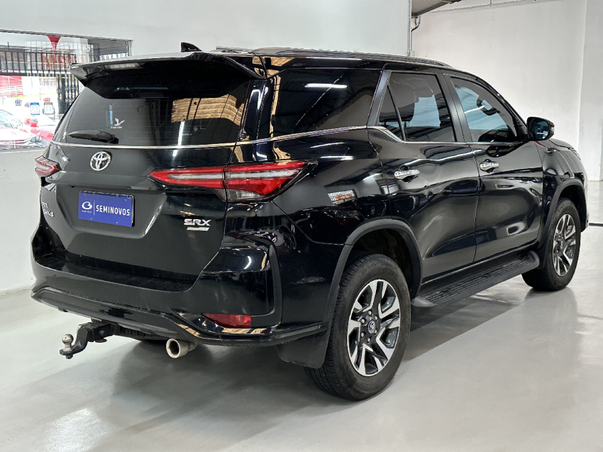 toyota hilux sw4 2.8 d-4d turbo diesel srx platinum 7l 4x4 automatico 4p 20255