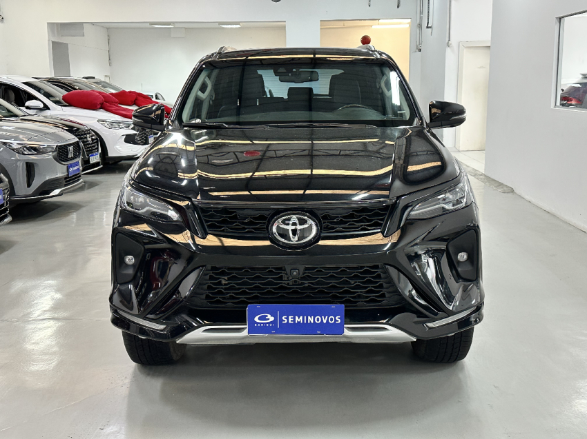 toyota hilux sw4 2.8 d-4d turbo diesel srx platinum 7l 4x4 automatico 4p 20251
