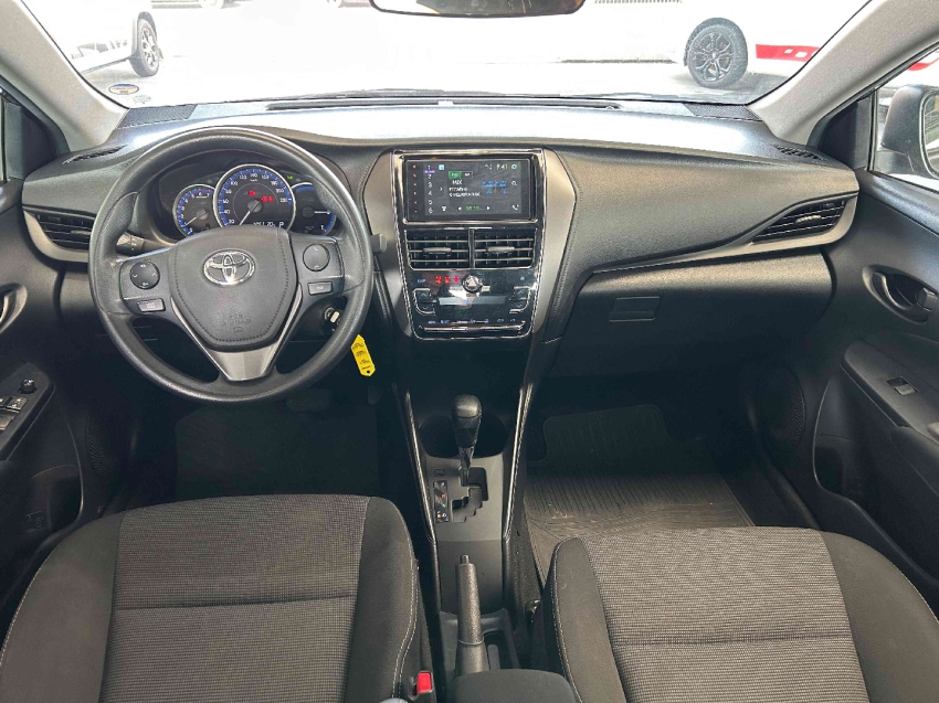 YARIS SEDAN XL | 1.5 FLEX AUTOMÁTICO6