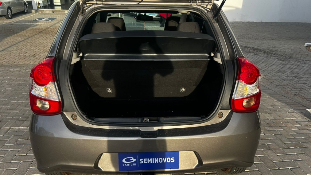toyota etios 1.3 x 16v flex 4p manual 201811