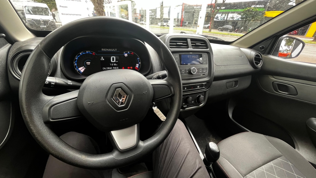 kwid zen 1.0 2024