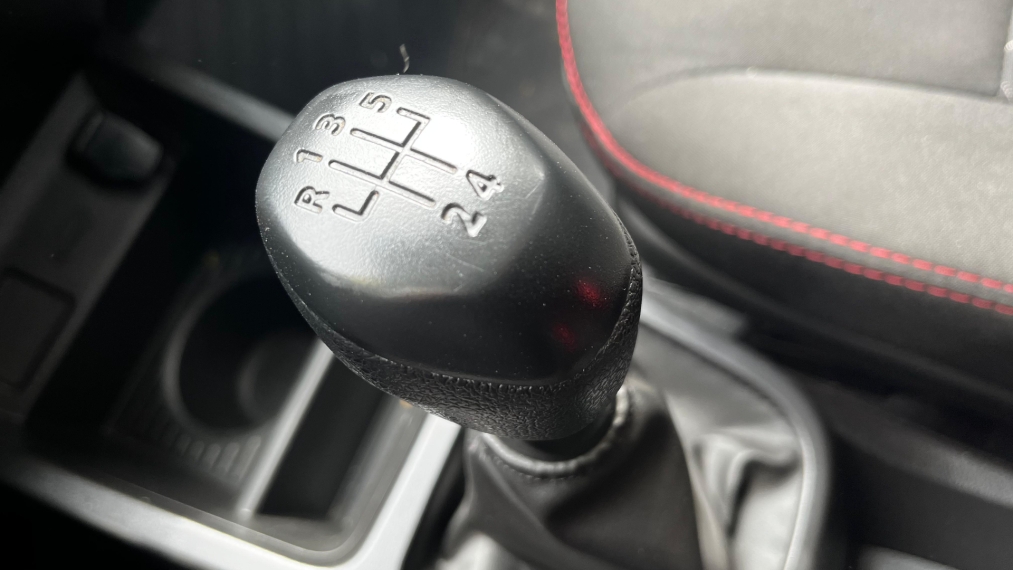 kwid zen 1.0 2024