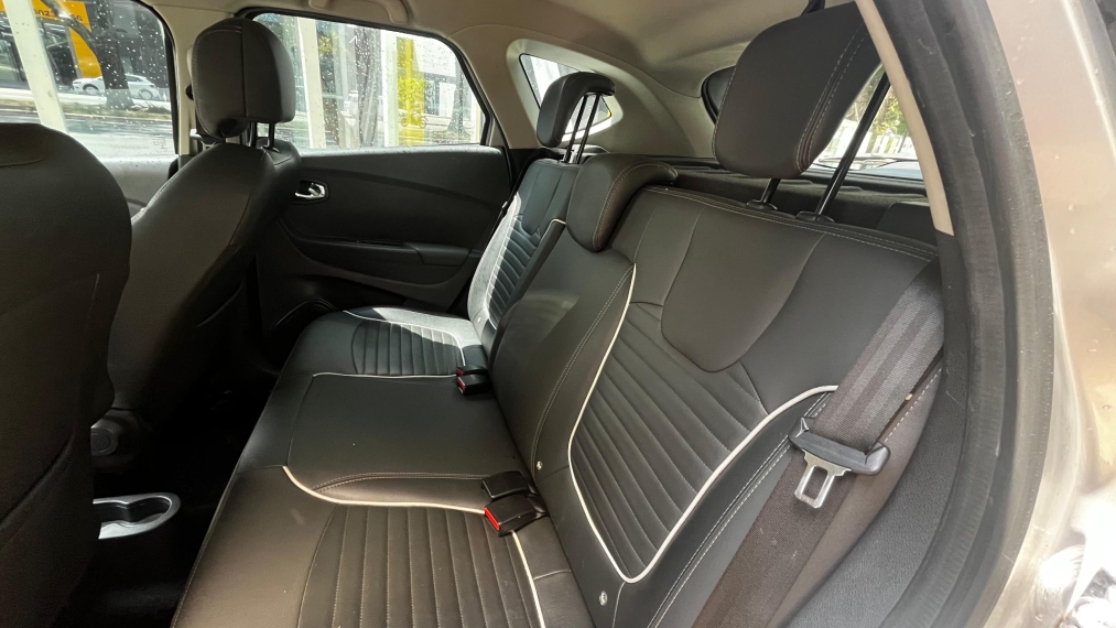 renault captur 1.6 16v sce flex intense x-tronic 4p automatico 2019