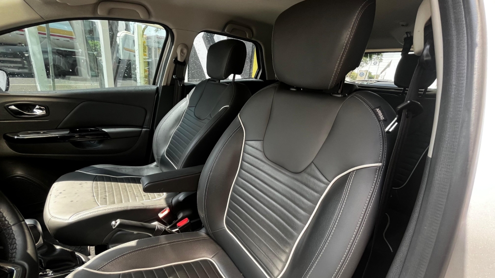 renault captur 1.6 16v sce flex intense x-tronic 4p automatico 2019
