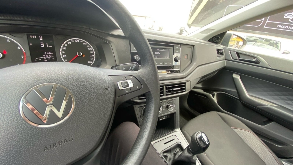 volkswagen polo 1.0 mpi track manual 2024