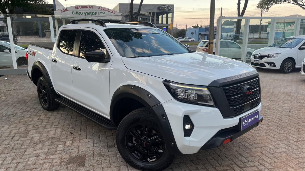 nissan frontier 2.3 16v turbo diesel pro4x cd 4x4 automatico 4p 2023