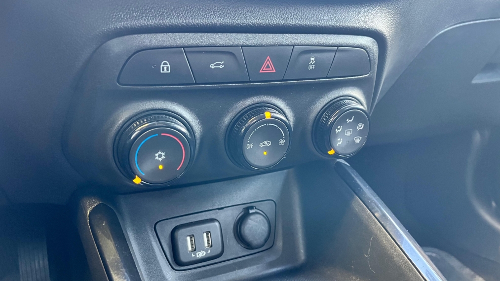 chevrolet onix 1.0 flex manual 4p 2024