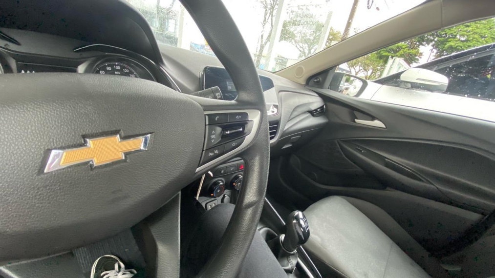 chevrolet onix 1.0 flex manual 2024