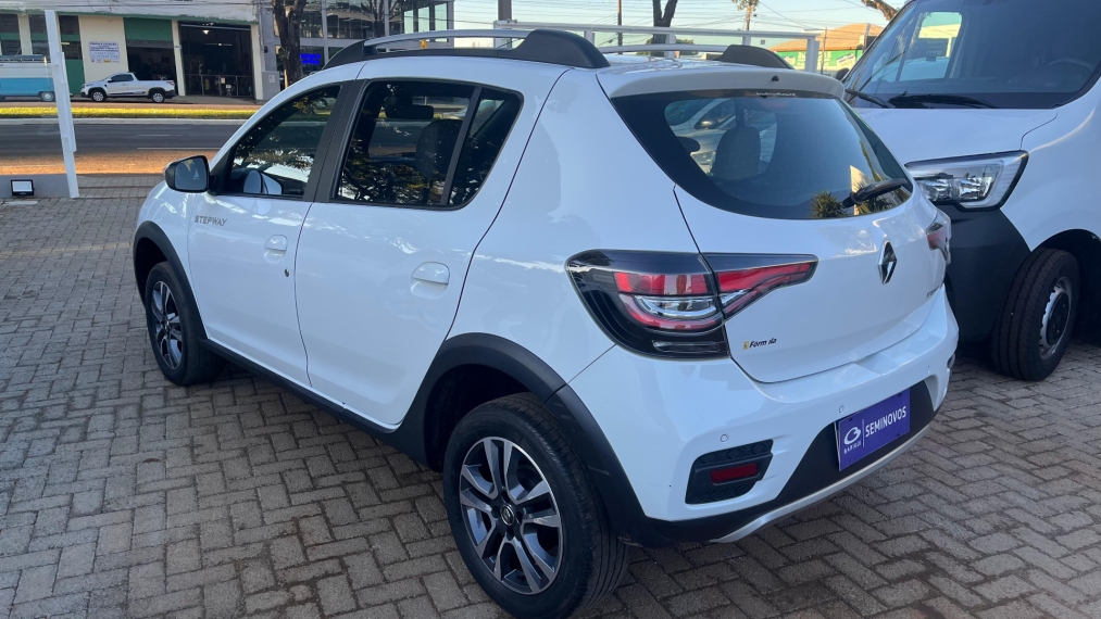 renault stepway 1.6 16v sce flex iconic x-tronic 4p automatico 2022