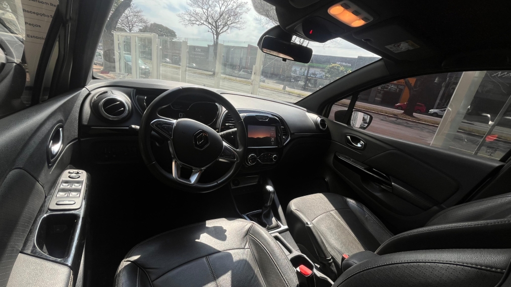 renault captur 1.3 tce flex iconic x-tronic 4p automatico 2022