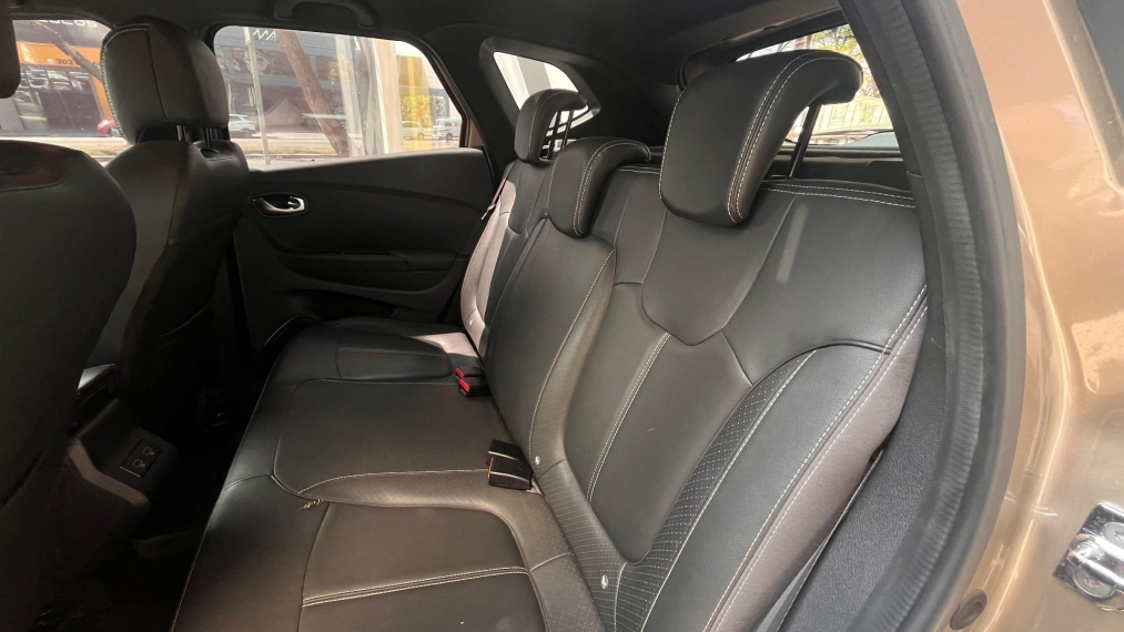 renault captur 1.3 tce flex iconic x-tronic 4p automatico 2022
