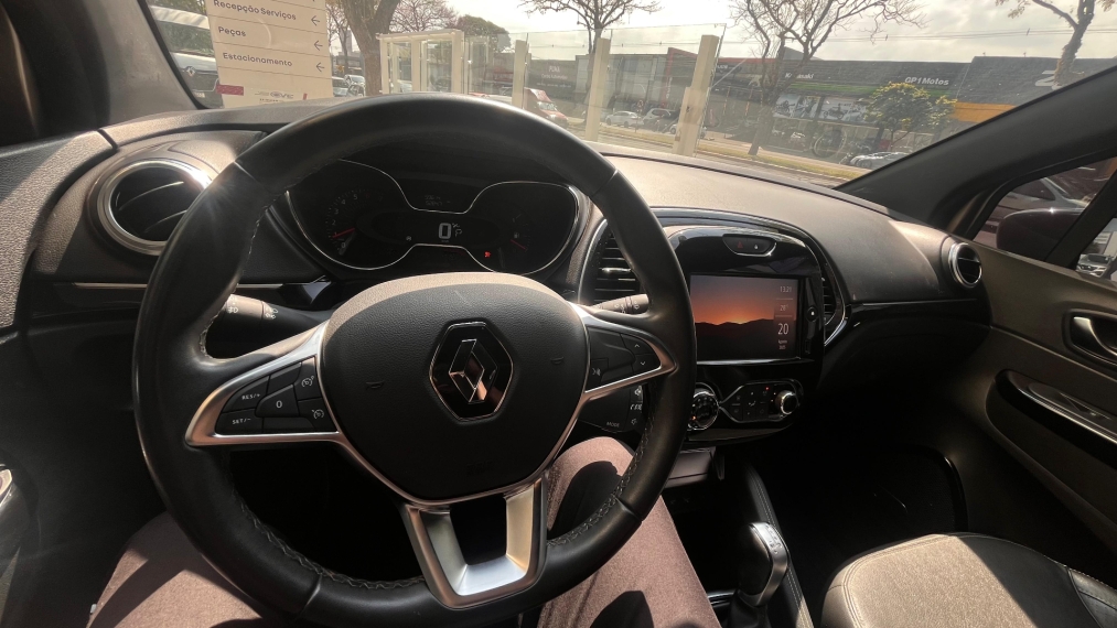renault captur 1.3 tce flex iconic x-tronic 4p automatico 2022