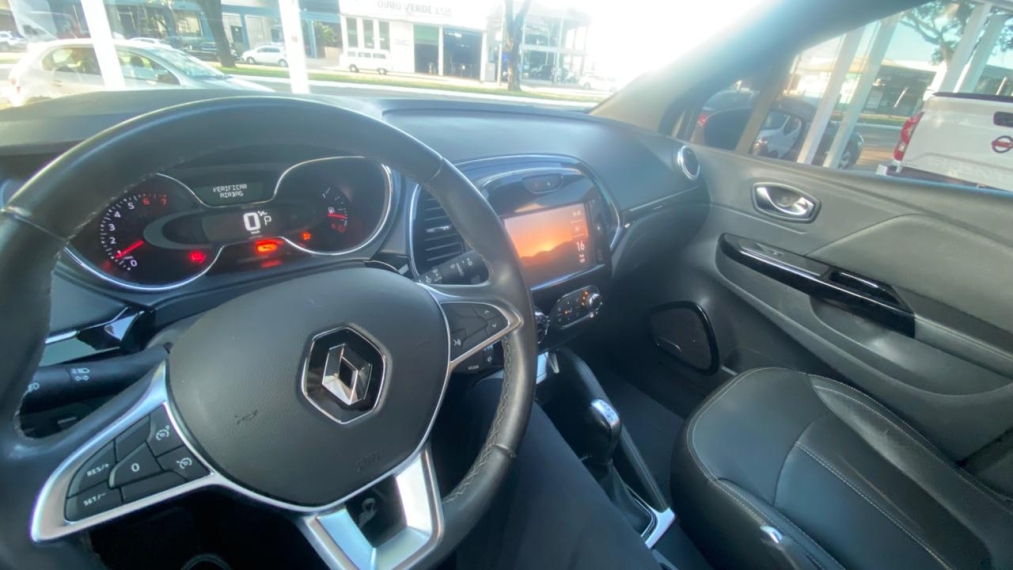renault captur 1.3 tce flex iconic x-tronic 4p automatico 2022