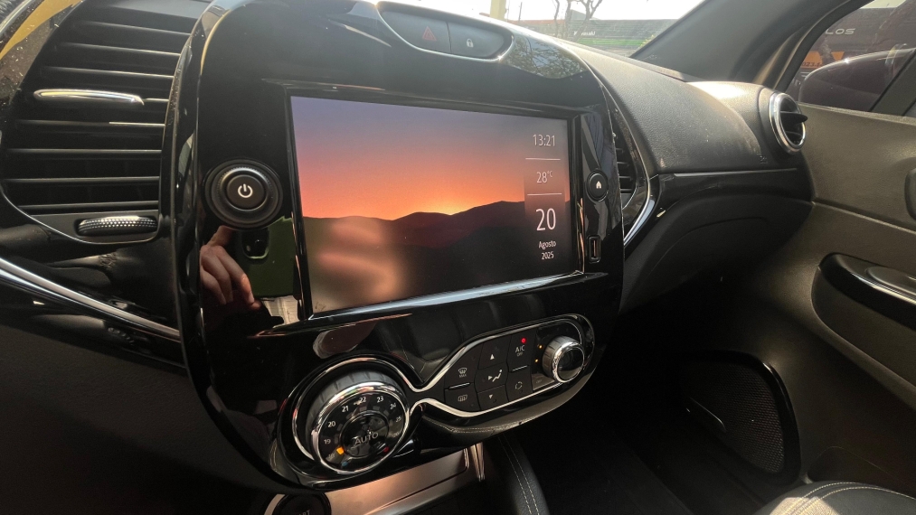 renault captur 1.3 tce flex iconic x-tronic 4p automatico 2022