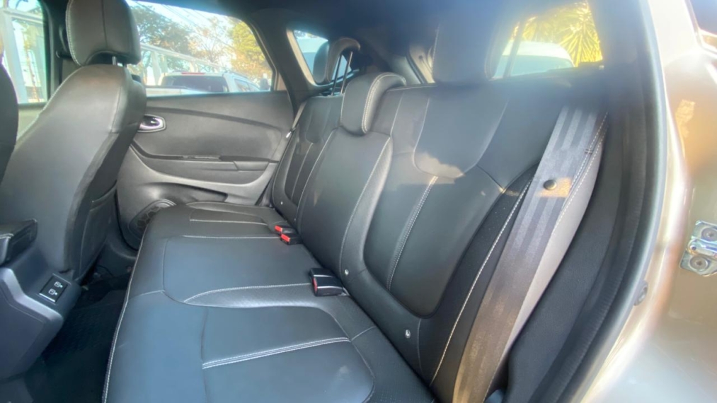 renault captur 1.3 tce flex iconic x-tronic 4p automatico 2022