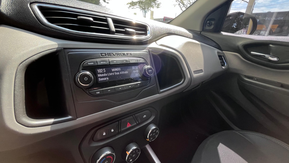 chevrolet onix 1.0 mpfi lt 8v flex 4p manual 2019