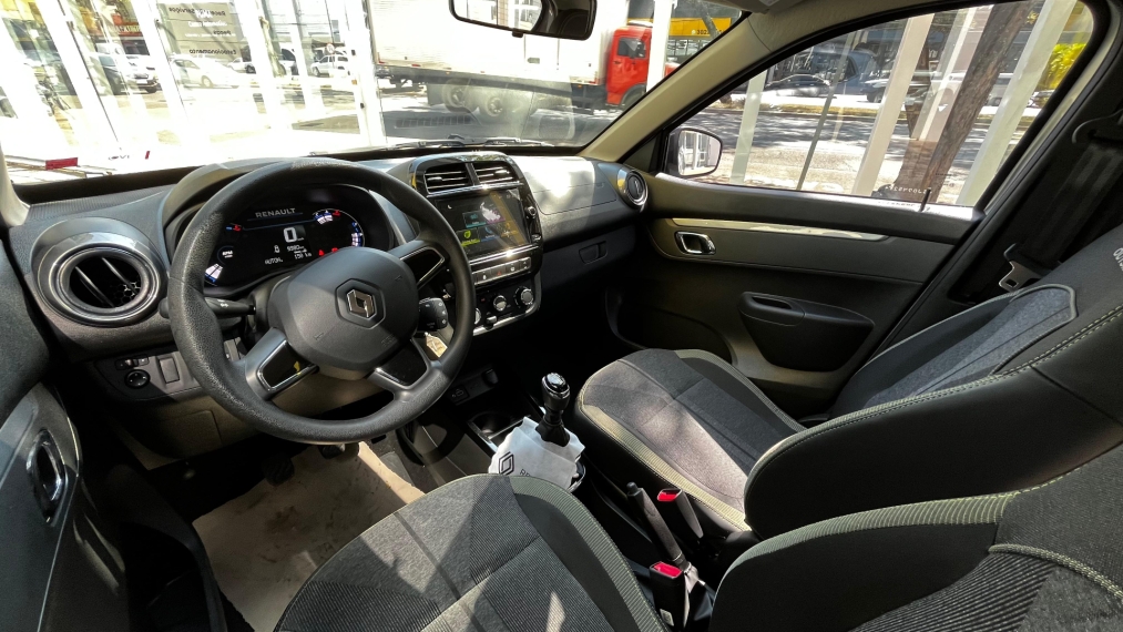 renault kwid 1.0 12v sce flex outsider manual 4p 2025