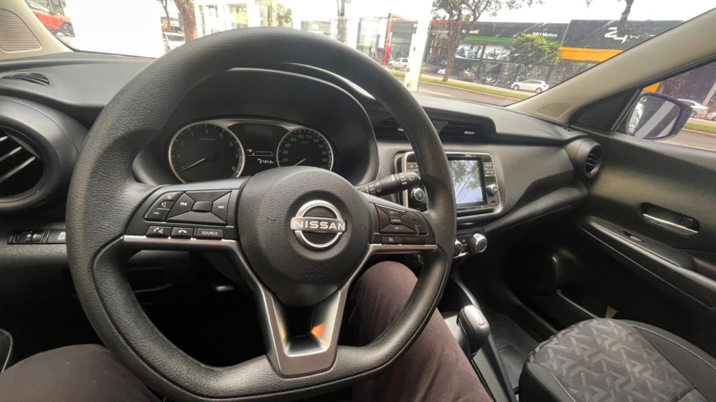 nissan kicks 1.6 16v flexstart sense xtronic flex 4p automatico 2024