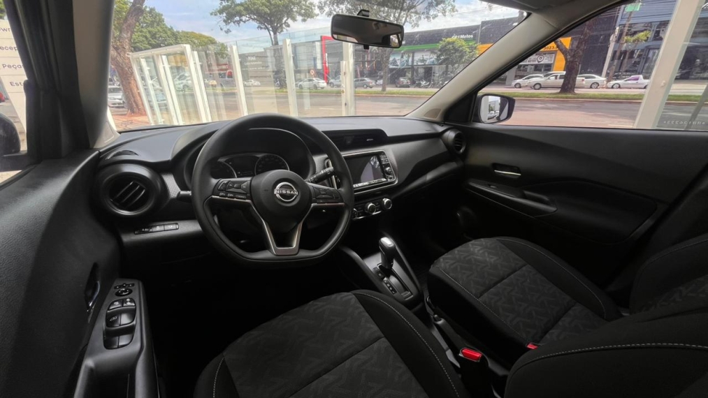 nissan kicks 1.6 16v flexstart sense xtronic flex 4p automatico 2024