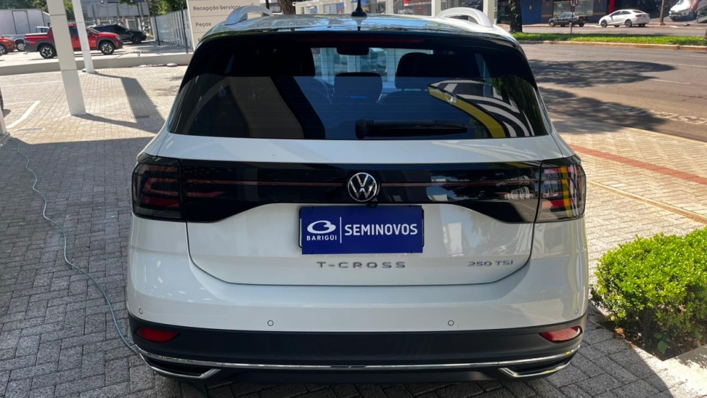 t-cross highline 250 1.4 tsi at6 2022/2315