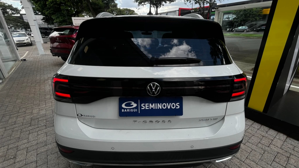 volkswagen t-cross 1.4 250 tsi total flex highline automatico 4p 202315