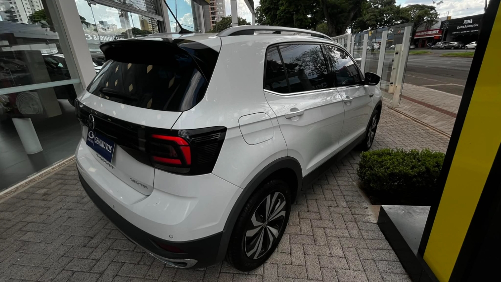 volkswagen t-cross 1.4 250 tsi total flex highline automatico 4p 202314